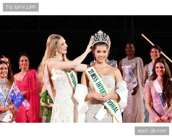 加勒比海系列赛冠军委内瑞拉队受邀在迈阿密马林鱼主场举行庆祝活动