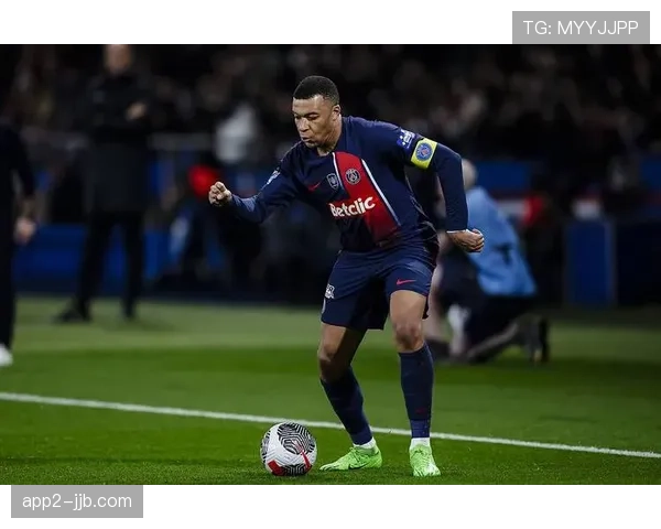 姆巴佩专访首谈未来：2026年夏天前不会离开巴黎，专注欧冠奖杯